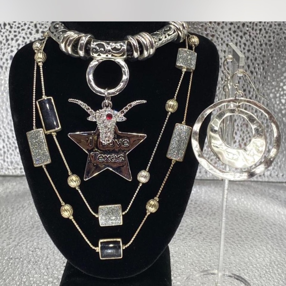 Ladies ••• Southwestern \ Silver \ Black ** Texas Charm Necklaces / Earrings **^